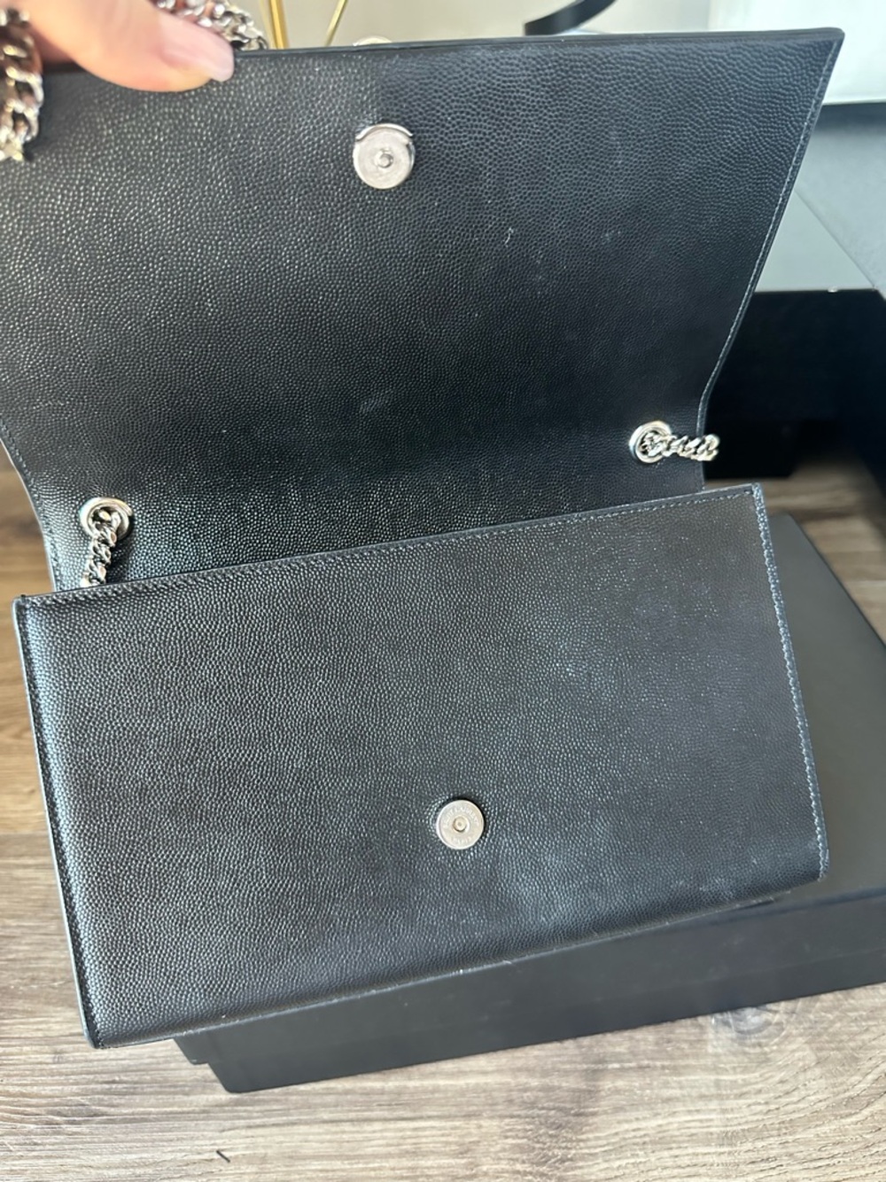 SAINT LAURENT KATE MEDIUM CHAIN BAG WITH TASSEL IN GRAIN - Picture 9 of 17